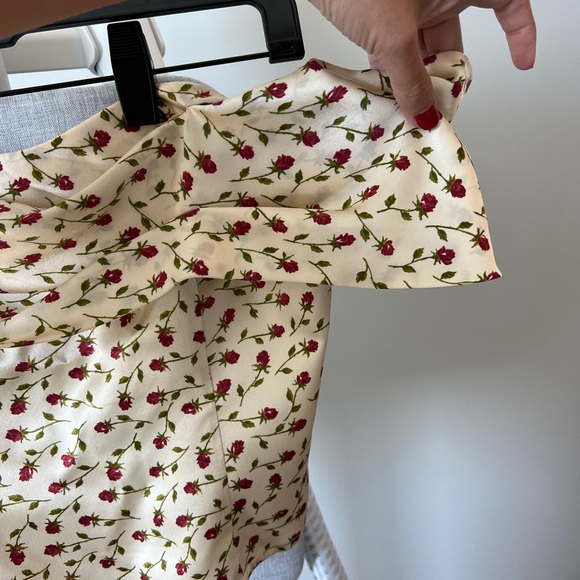 NWOT Reformation off shoulder top floral print - Picture 3 of 11